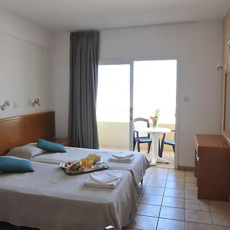 Captain Karas Holidays 3* Protaras