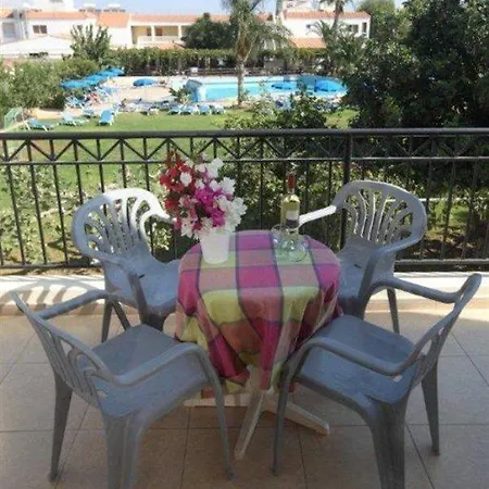 Apart-hotel Captain Karas Holidays