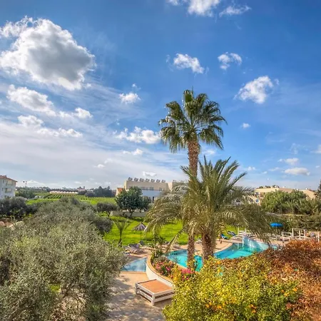 Captain Karas Holidays Apart-hotel 3*